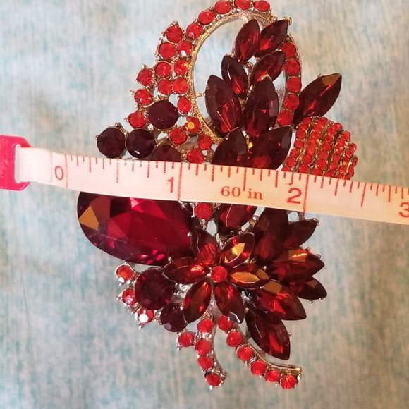 NWT Red Glass Crystal Floral Brooch Pin Silver - Picture 3 of 8